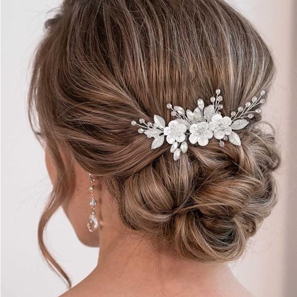 NWT Floral Silver Hair Comb